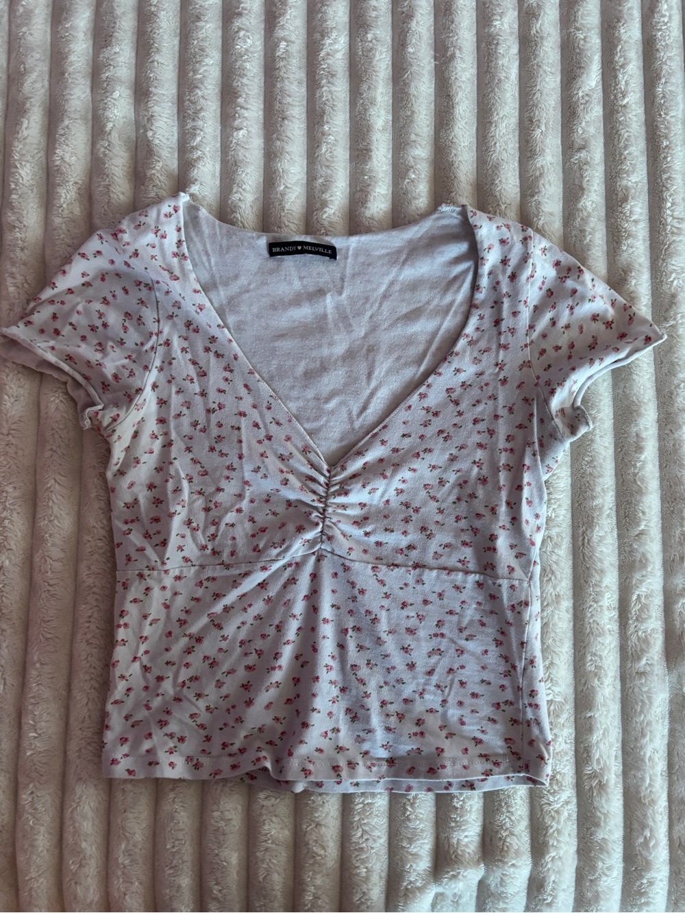 Brandy Melville White Pink Floral V-Neck Ruched Crop Top